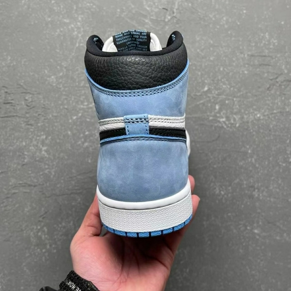 JORDAN1 university blue - Picture 1 of 4